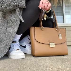 COACH Avery Large Crossgrain Leather Zip Tote